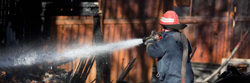 Fire fighter with water hose