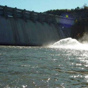 Photo of Wolf Creek Dam in Kentucky.